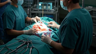 纵隔'拆弹'后：当医生从你胸腔取出'不速之客'后该注意什么？