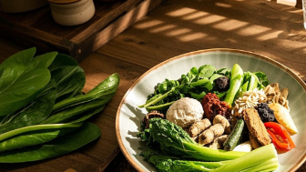 科普，膝关节的智慧：中医食疗与膝关节<span style="color: #da4707">退</span><span style="color: #da4707">变</span>的和谐之道