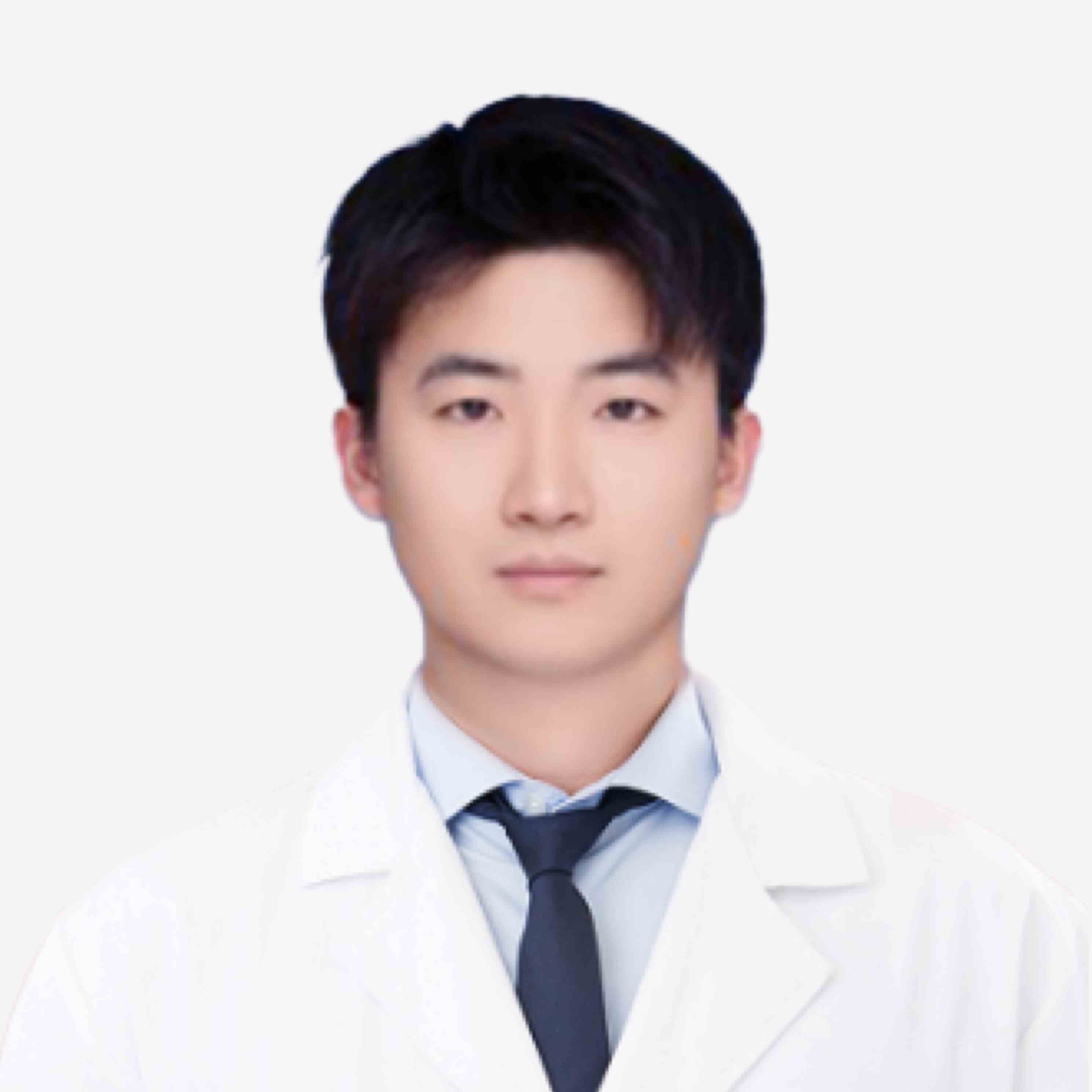 梁永昊医生头像照片