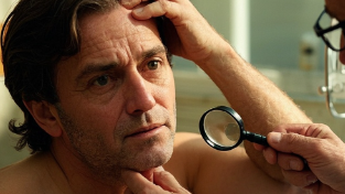 科普，<span style="color: #da4707">皮肤</span>瘙痒的14种面孔：探索背后<span style="color: #da4707">原因</span>与应对策略