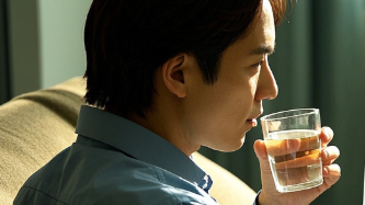 科普，远离咽炎，<span style="color: #da4707">上班族</span>的健康攻略