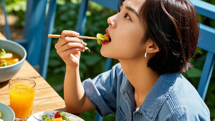 心与胃的对话:情绪化进食如何影响减肥之路