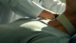颈椎病治疗新视角:牵引与康复的黄金搭档