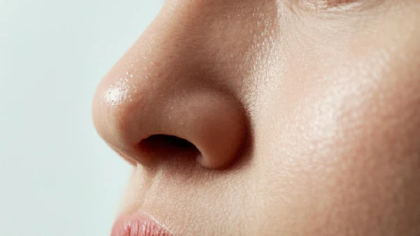 全面解析过敏性鼻炎和慢性鼻炎：从诊断到治疗