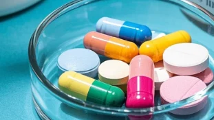 抗击癌症:药物治疗的奇迹与挑战