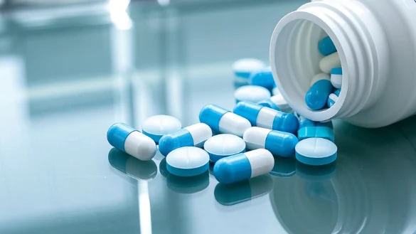 舌癌治疗药物指南:化疗、免疫与靶向治疗