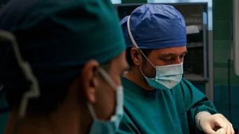 喉部恶性肿瘤手术中的麻醉实践：艺术与科学的结合