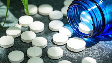 咽炎的有效治疗:了解苏黄止咳胶囊和芩连胶囊的作用与使用